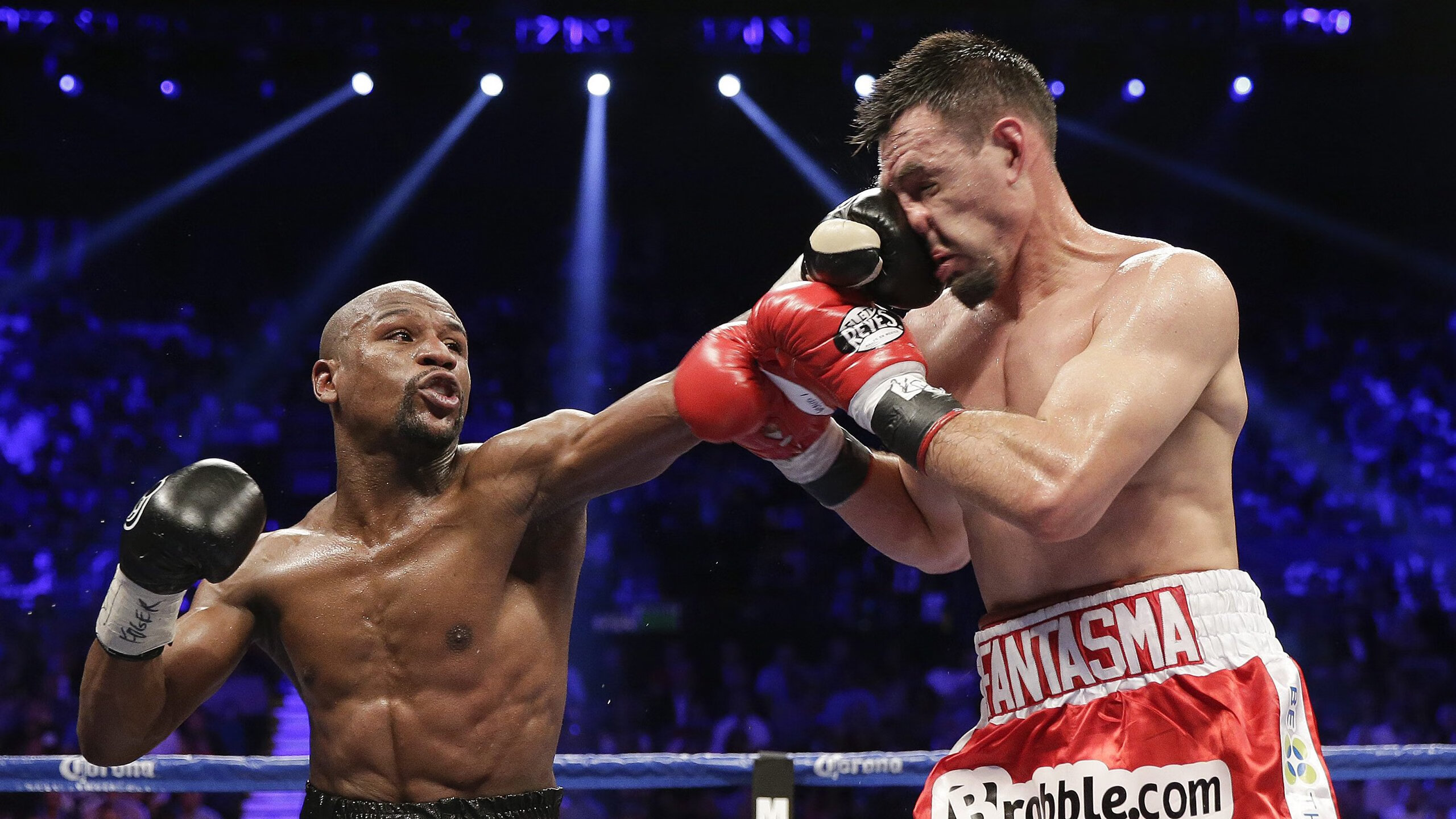 “华金·托比利亚的传球精准度与反应速度，帮助美洲狮队形成强大防线”